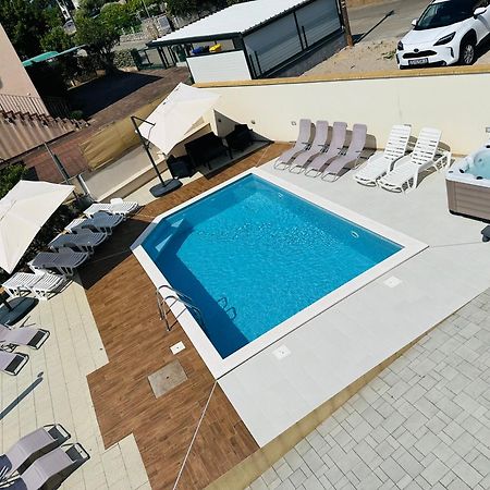 Apartment Dida I Mara Malinska Esterno foto