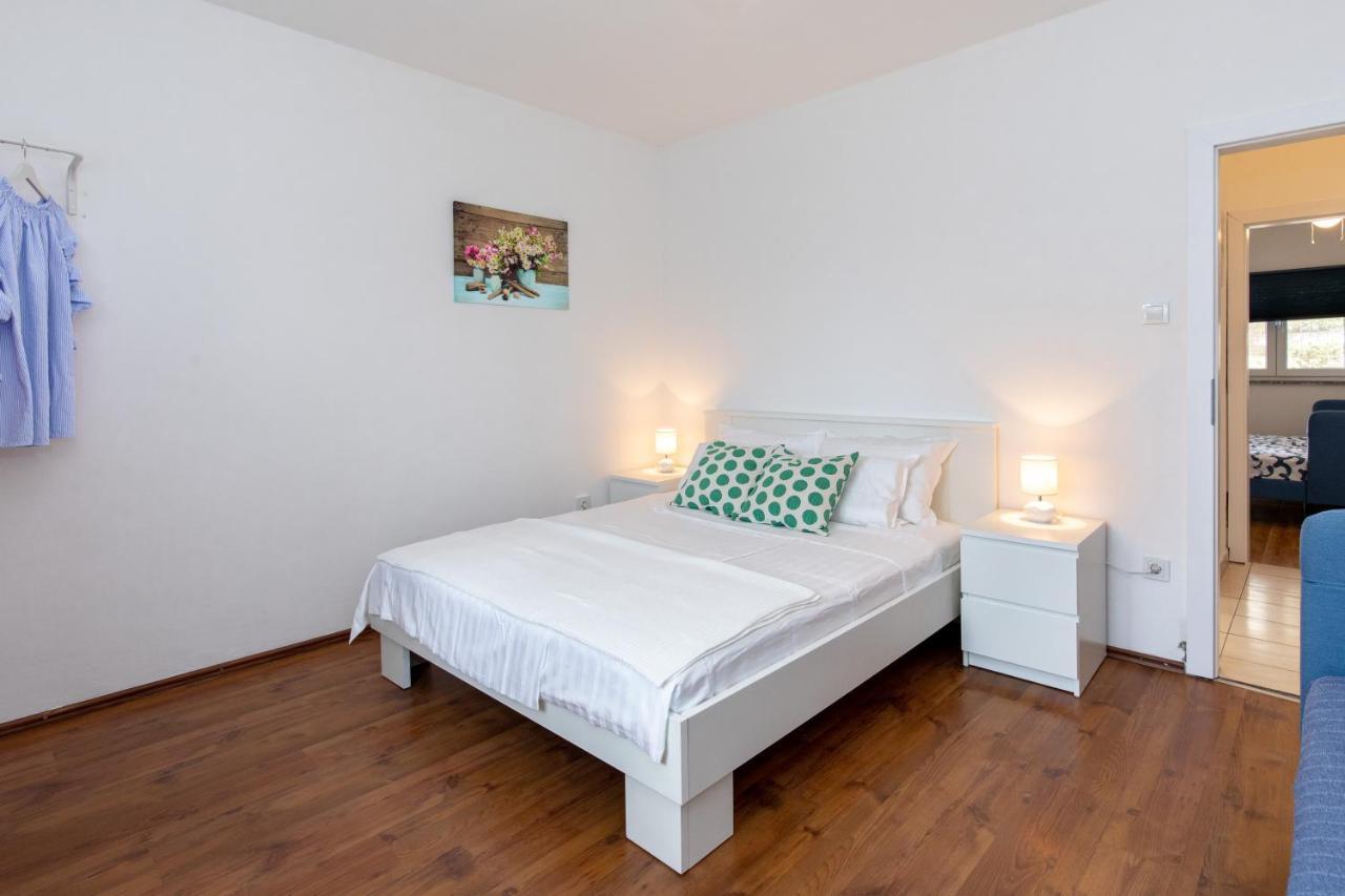 Apartment Dida I Mara Malinska Esterno foto