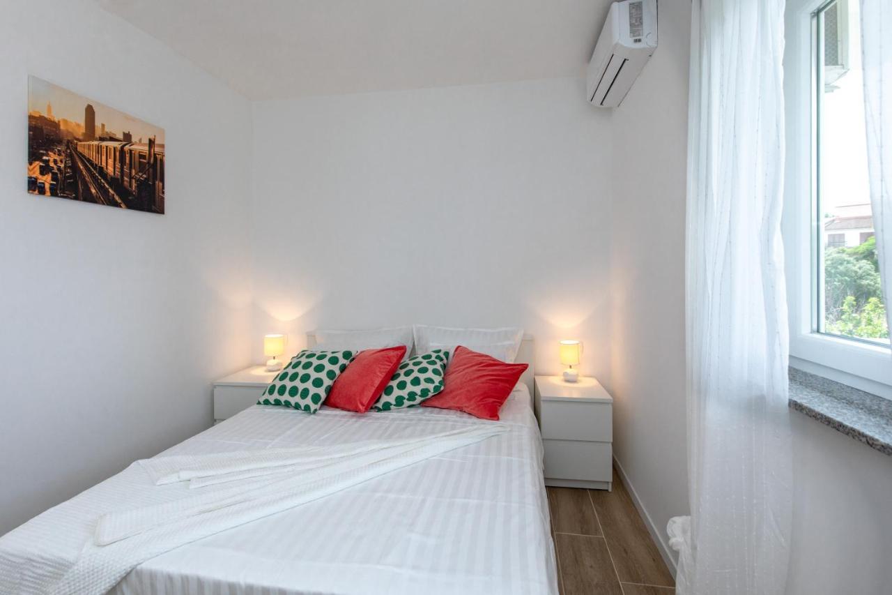 Apartment Dida I Mara Malinska Esterno foto